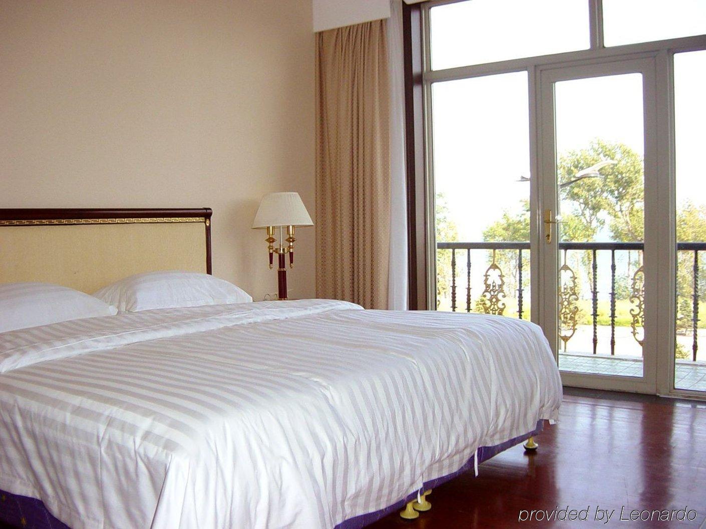 Gloria Holiday Villas Qinhuangdao Oda fotoğraf